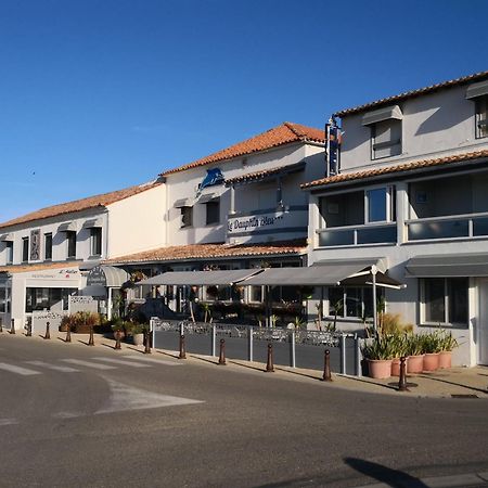 Hotel Le Dauphin Bleu Saintes-Maries-de-la-Mer Exterior foto