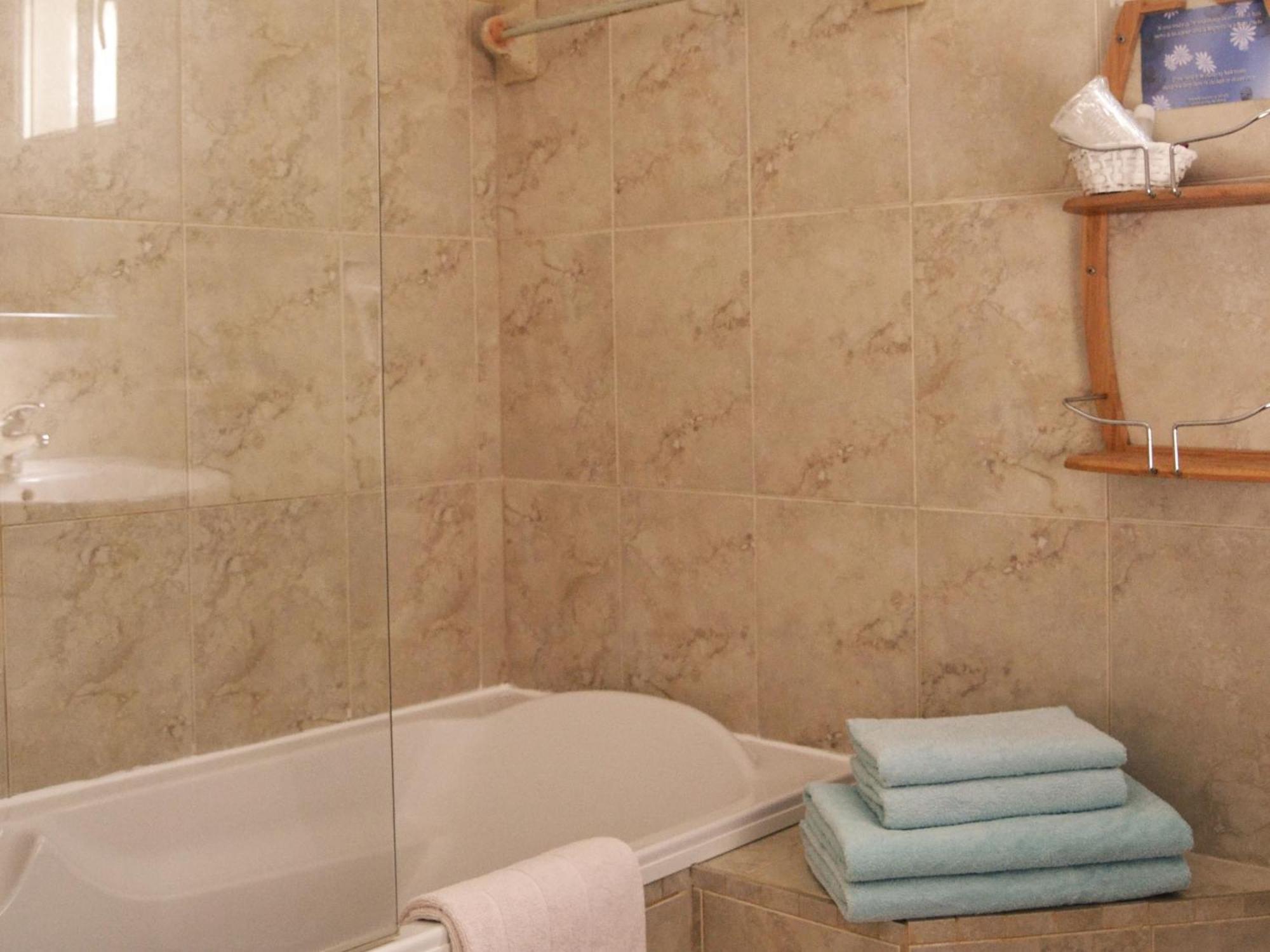 Hotel Le Dauphin Bleu Saintes-Maries-de-la-Mer Habitación foto