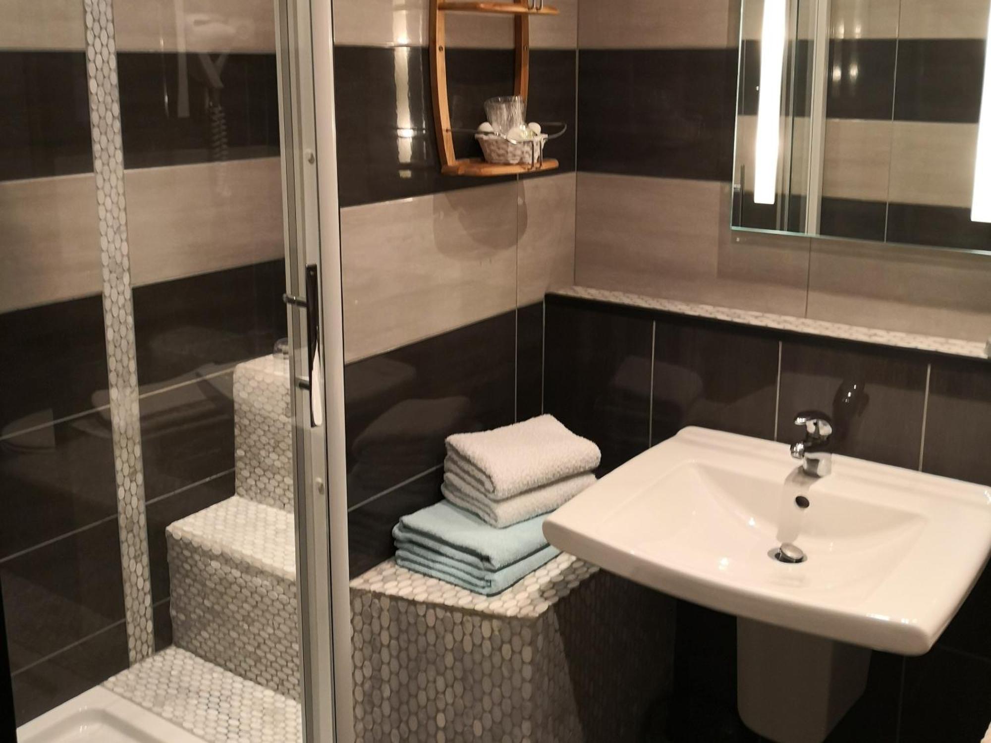 Hotel Le Dauphin Bleu Saintes-Maries-de-la-Mer Habitación foto